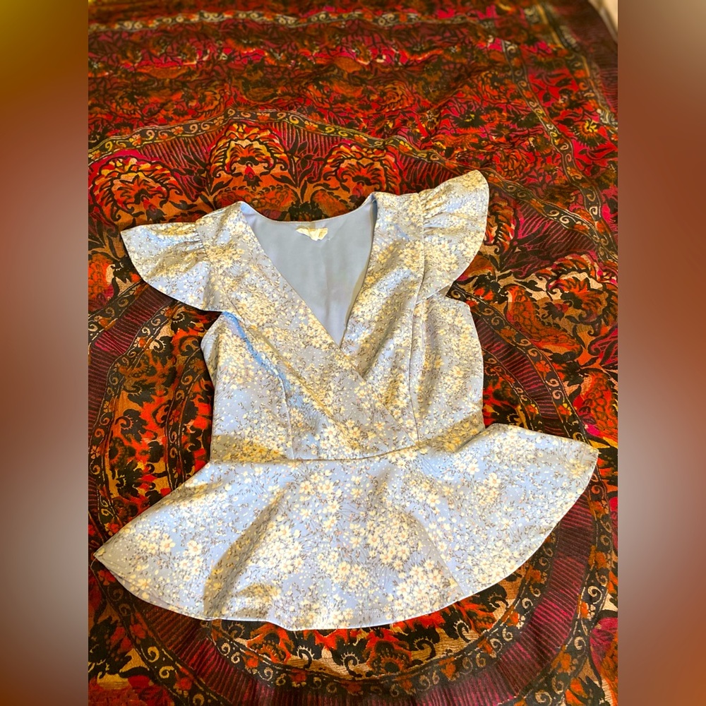 Cap sleeve floral blouse